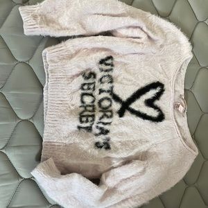 EUC VS fuzzy sweater